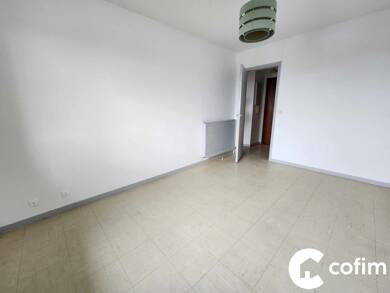 Appartement à louer 540 € 2 pièces 1 chambre 40 m² Étage 2/4 Sainte Marie Nord-Gare-Legugnon Oloron-Sainte-Marie 64400