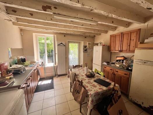 Maison à vendre 40 000 € 3 pièces 2 chambres 64 m² 437 m² de terrain Graçay 18310