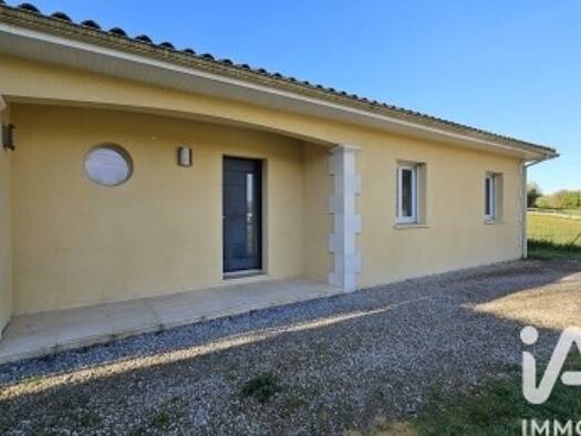 Maison à vendre 241 500 € 5 pièces 4 chambres 150 m² 1 285 m² de terrain Brie 16590