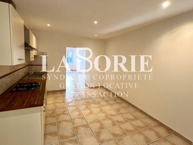 Maison à louer, 67m², ENTRAIGUES SUR LA SORGUE