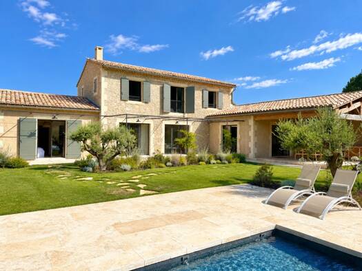 Maison à vendre - Première occupation 2 350 000 € 6 pièces 4 chambres 228 m² 1 920 m² de terrain Bonnieux 84480