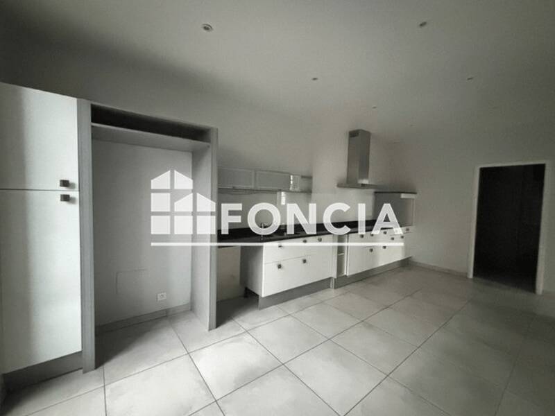 Maison à louer, 185m², URCUIT