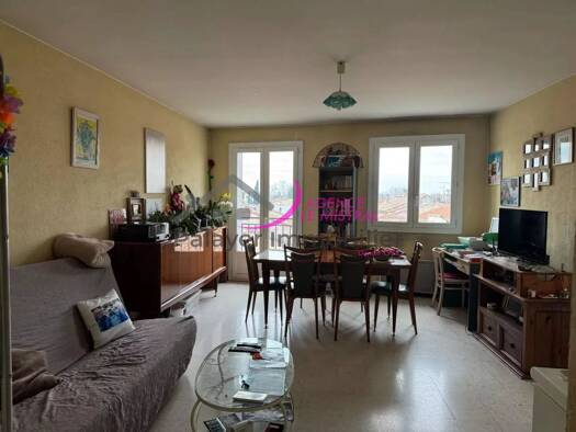 Appartement à vendre 133 750 € 3 pièces 2 chambres 67,12 m² 3ème étage Sud Ouest Monteux 84170