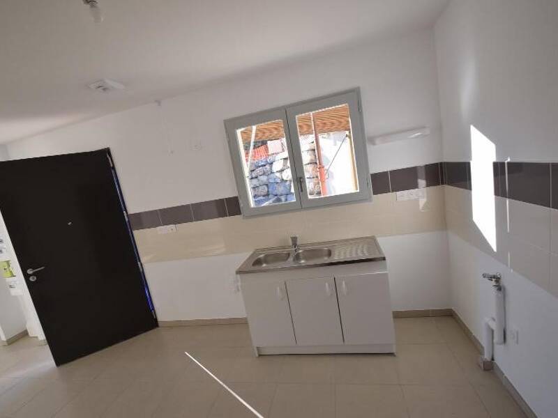 Maison à louer, 66m², AILHON