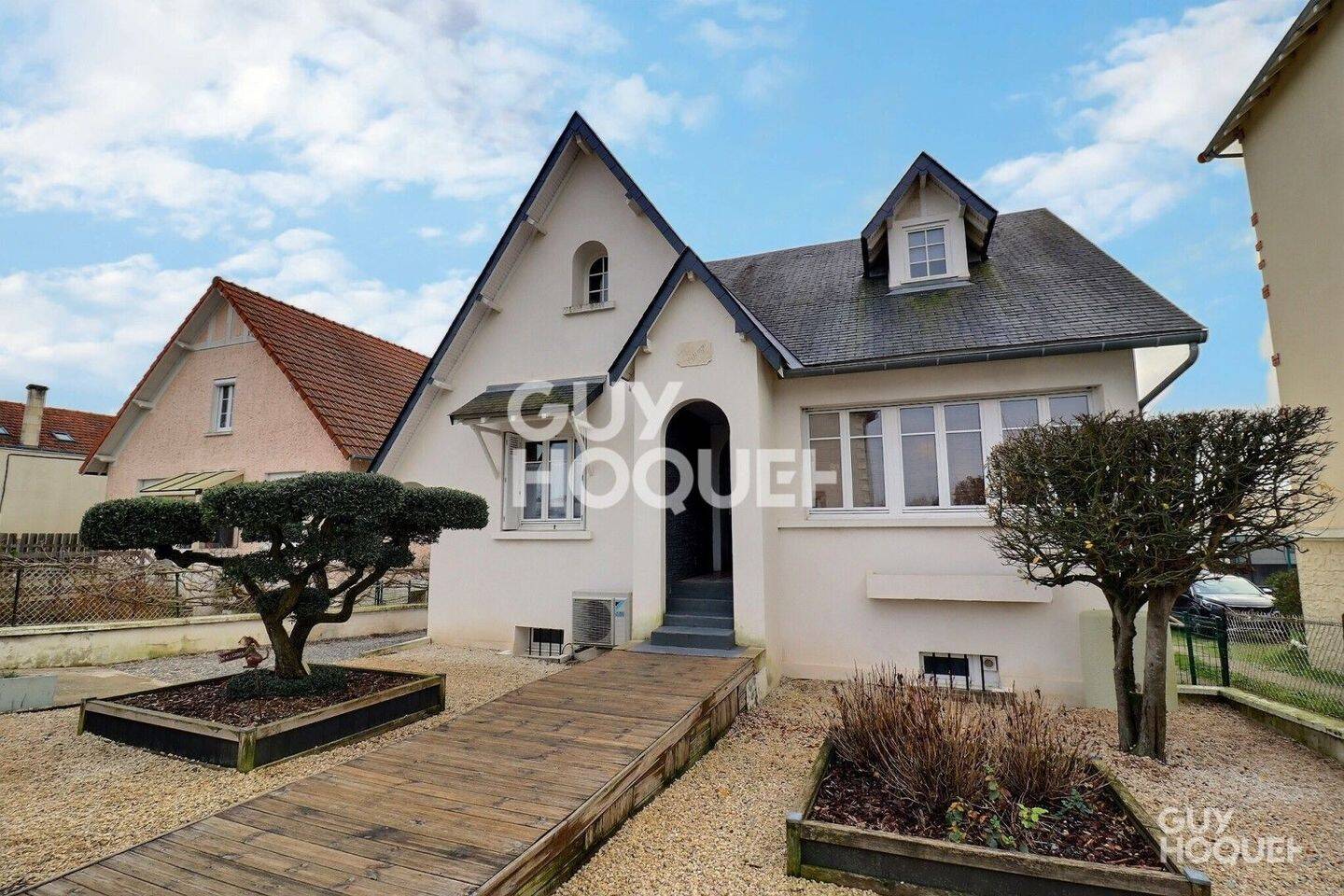 Maison à vendre, 170m², SURGERES