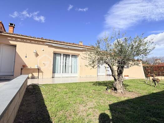 Maison de plain-pied à vendre 369 000 € 4 pièces 3 chambres 130 m² 749 m² de terrain Pézilla-la-Rivière 66370