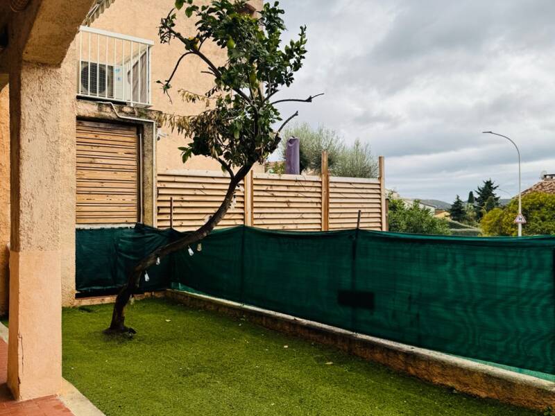 Maison à louer, 33m², BORMES LES MIMOSAS