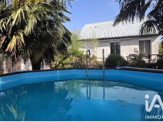 Maison à vendre 160 000 € 5 pièces 3 chambres 70 m² 579 m² de terrain Nuaillé 49340