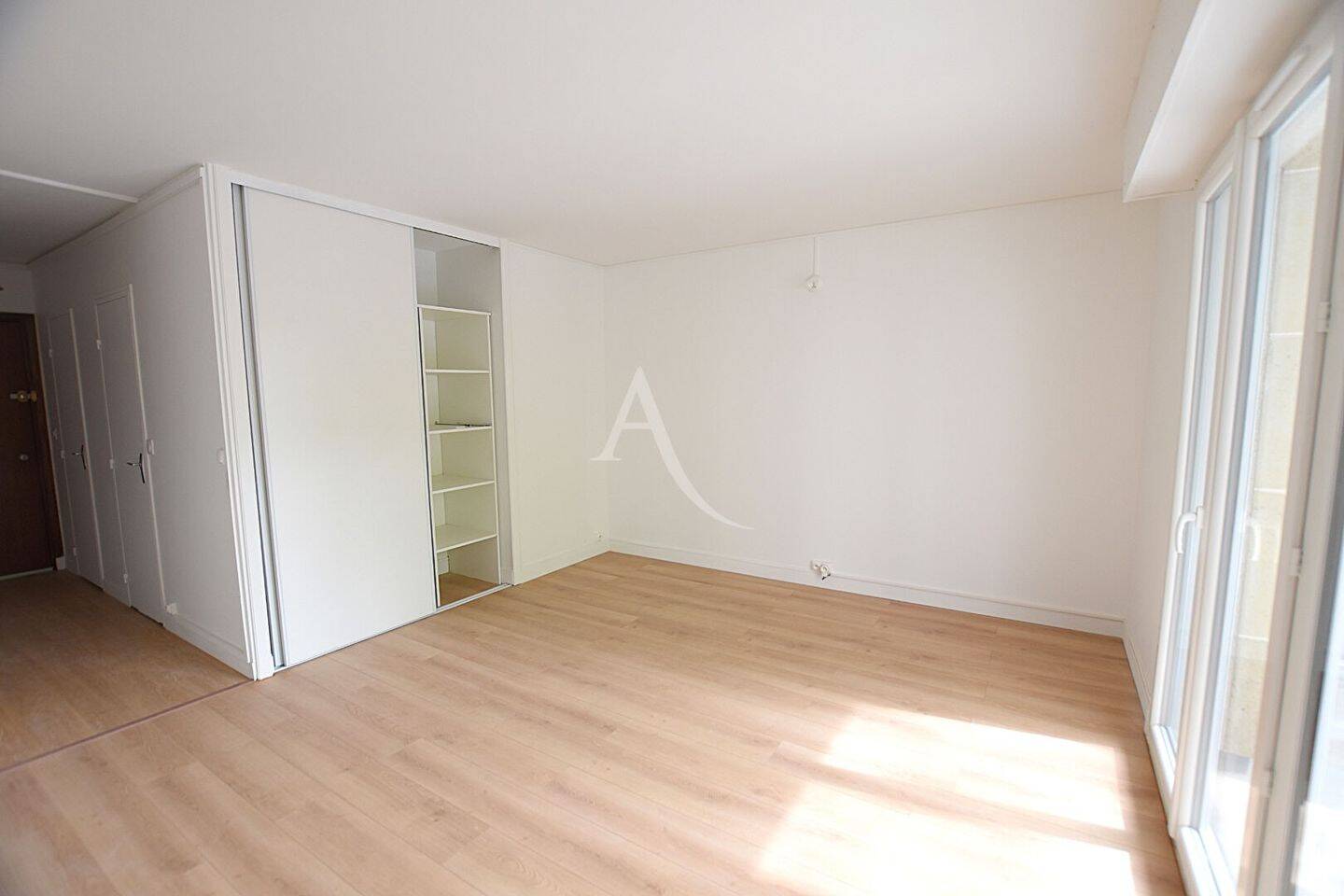 Maison à louer, 26m², COURBEVOIE