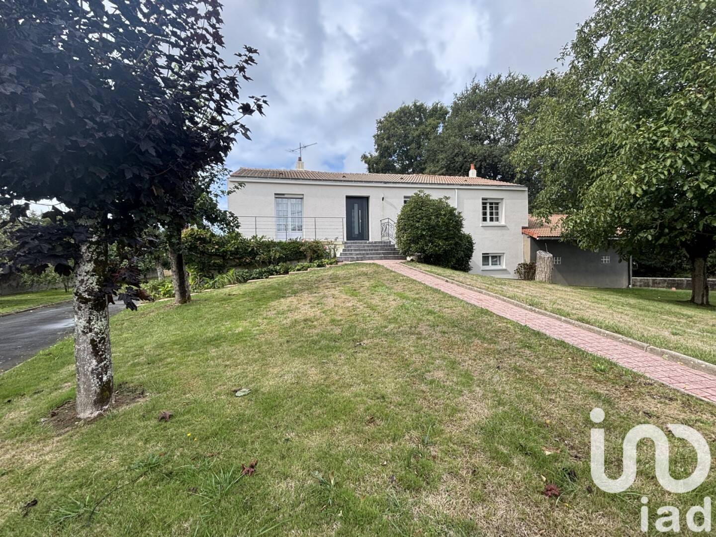 Maison à vendre, 141m², SAINTE FLAIVE DES LOUPS