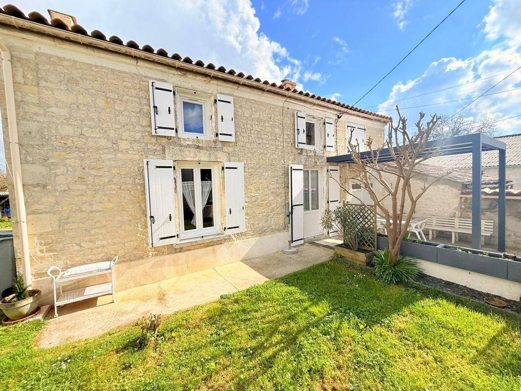 Maison à vendre, 131m², SURGERES