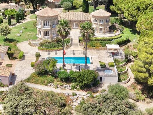 Maison à vendre 2 900 000 € 14 pièces 12 chambres 615 m² 25 000 m² de terrain Mireval 34110
