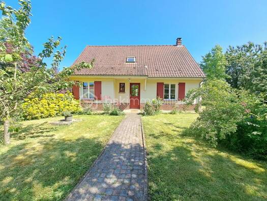 Pavillon à vendre 228 700 € 6 pièces 4 chambres 117 m² 1 630 m² de terrain Huchenneville 80132