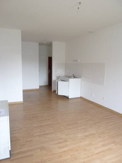 Appartement à louer 840 € 3 pièces 2 chambres 48 m² Dernier étage, Étage 2/2 Ouest Craponne 69290