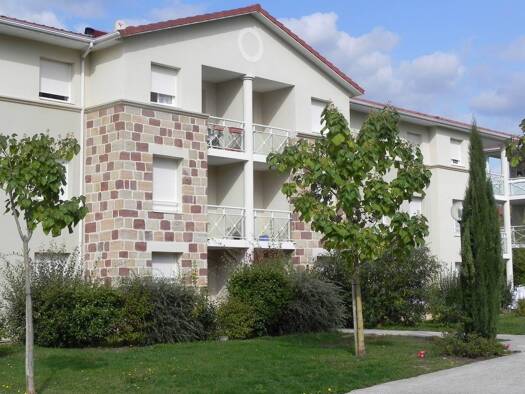 Appartement à vendre 109 620 € 3 pièces 2 chambres 61 m² Étage 2/2 Larche 19600