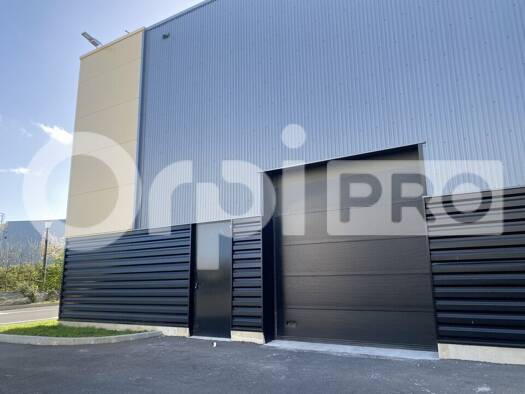 Local d'activités à vendre 415 300 € 310 m² d'espace de stockage Le Havre 76620