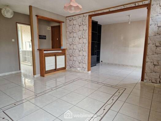 Appartement à vendre 112 000 € 3 pièces 2 chambres 66 m² 4ème étage Centre Ville Albertville 73200