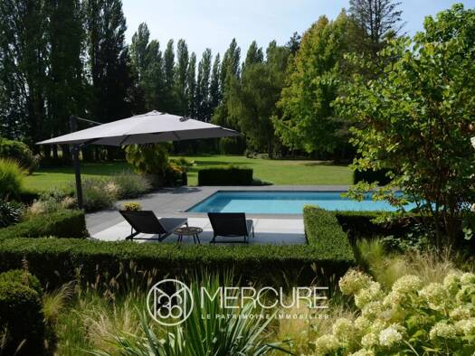 Maison à vendre 995 000 € 10 pièces 4 chambres 326 m² 8 980 m² de terrain Béthune 62400