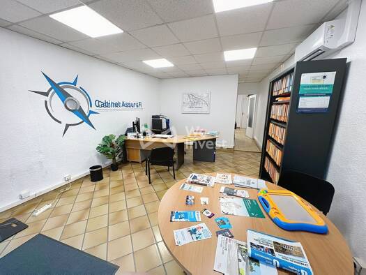 Local commercial à vendre 130 000 € 45 m² de surface de vente Bourgoin-Jallieu 38300