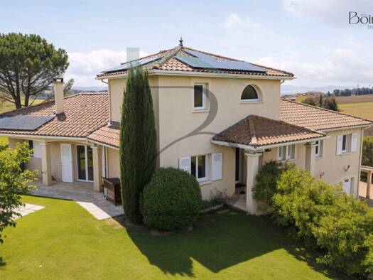 Maison à vendre 1 350 000 € 9 pièces 4 chambres 276,9 m² 4 325 m² de terrain Marcy 69480