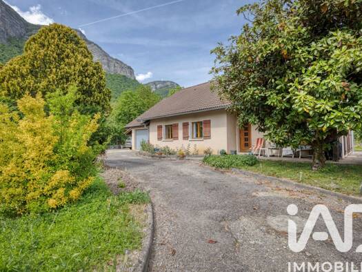 Maison de plain-pied en viager 118 000 € 4 pièces 3 chambres 94,24 m² 1 100 m² de terrain Lumbin 38660