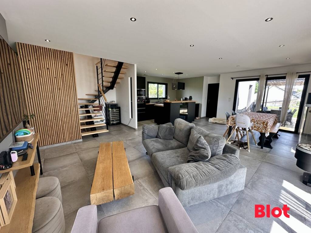 Maison à vendre, 129m², MONTFORT SUR MEU