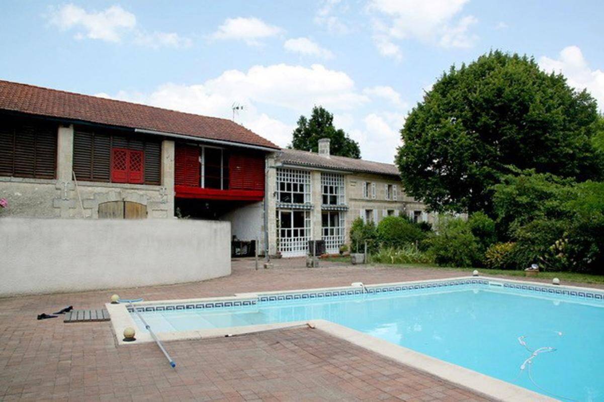 Maison à vendre, 406m², SAINT CHRISTOLY DE BLAYE