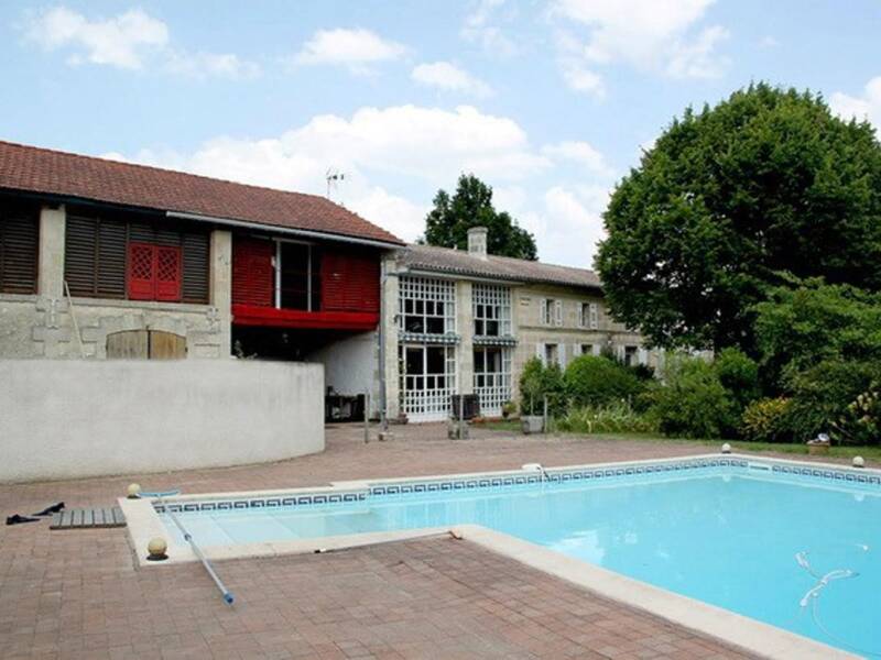 Maison à vendre, 406m², SAINT CHRISTOLY DE BLAYE
