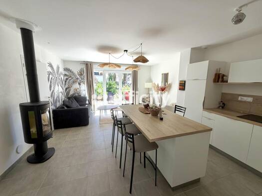 Maison de plain-pied à vendre 275 000 € 4 pièces 3 chambres 84 m² 250 m² de terrain Bouletterie Saint-Nazaire 44600
