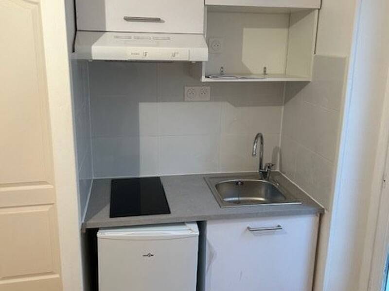 Maison à louer, 10m², PARIS 18E