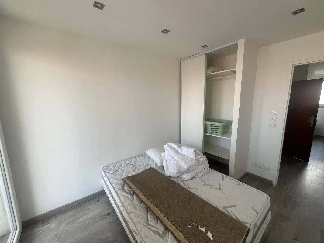 A LOUER APPARTEMENT T3 MEUBLE 69100 VILLEURBANNE — 8
