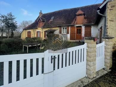 Maison à vendre 75 000 € 8 pièces 3 chambres 120 m² 1 644 m² de terrain Jars 18260