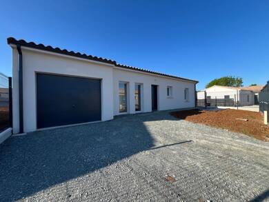 Maison à louer 980 € 4 pièces 3 chambres 90 m² 536 m² de terrain Cherveux 79410