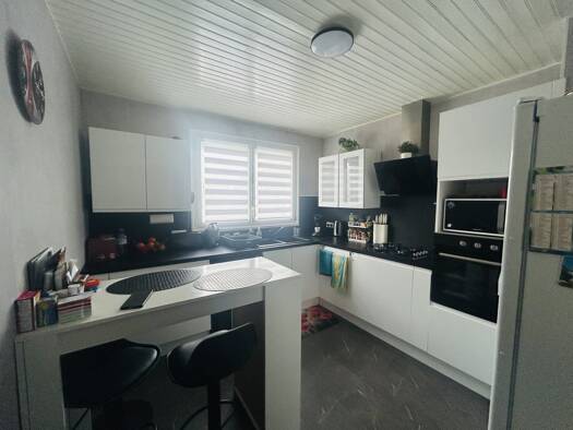 Maison à vendre 145 000 € 5 pièces 3 chambres 93 m² 475 m² de terrain Centre Audincourt 25400