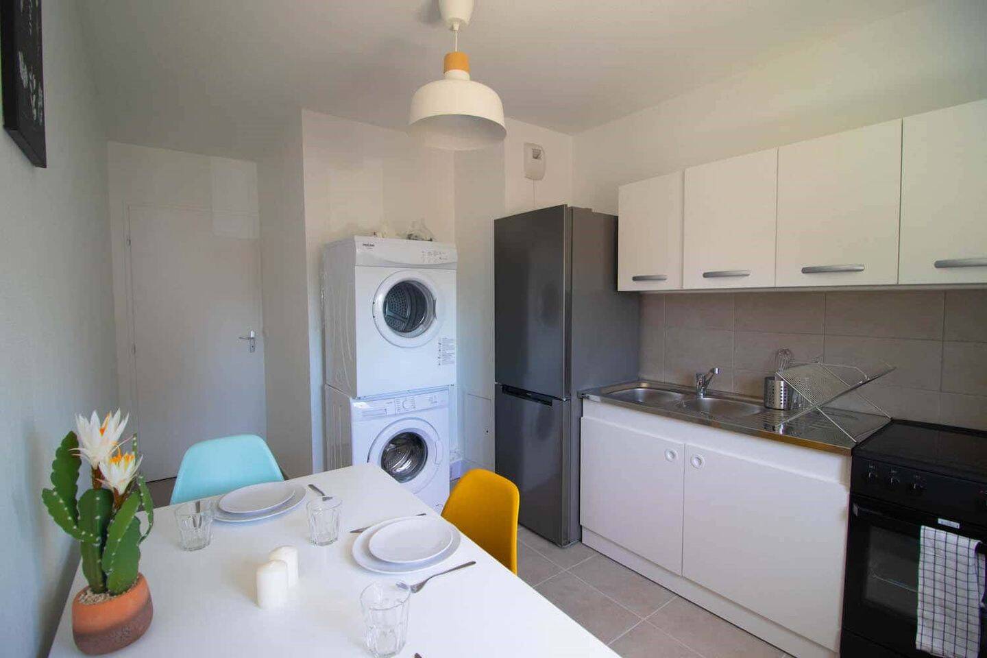 Spacious 15m² bedroom to rent in Grenoble -G016 - Colocation — 10