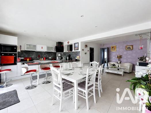Maison de ville à vendre 244 000 € 7 pièces 4 chambres 124,45 m² 135 m² de terrain Beuzeville 27210