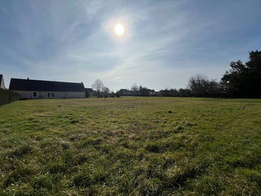 Terrain à vendre 34 100 € 1 164 m² de terrain Senneçay 18340
