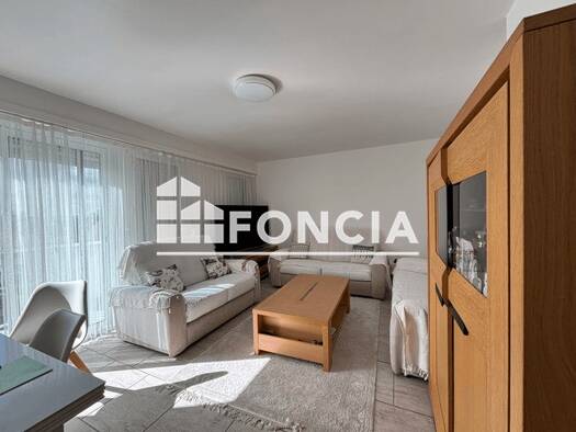 Appartement à vendre 144 000 € 4 pièces 3 chambres 73,7 m² Étage 3/3 Cholet 49300