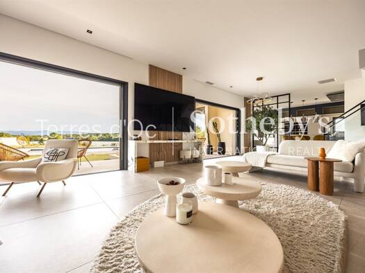 Maison à vendre 1 270 000 € 7 pièces 6 chambres 390 m² 4 000 m² de terrain Carcassonne 11000