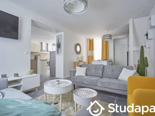 Colocation à louer 455 € 1 pièce 6 chambres 12 m² 1er étage Lezennes 59260