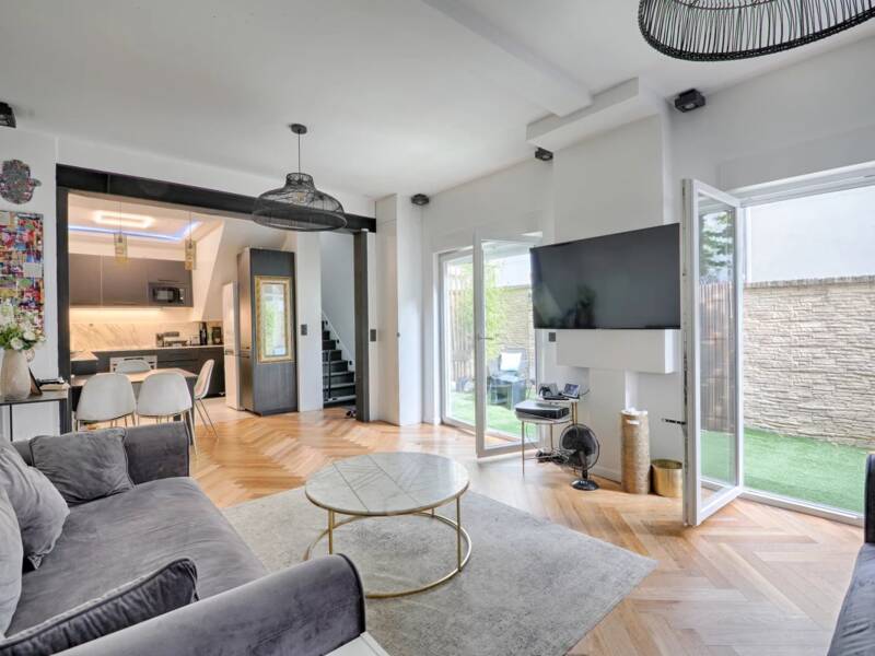Maison à vendre, 0m², LA VARENNE SAINT HILAIRE