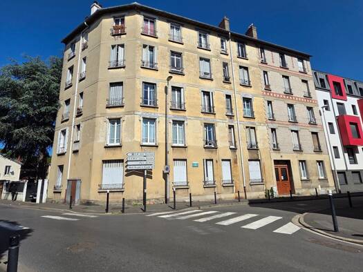 Appartement à vendre 119 000 € 1 pièce 24 m² 3ème étage Le Parc Aulnay-sous-Bois 93600