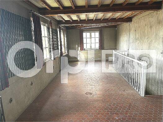 Local d'activités à louer 750 € 80 m² d'espace de stockage Beauvais 60000