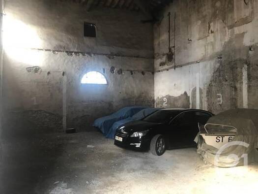 Parking à louer 25 € 20 m² Montagnac 34530