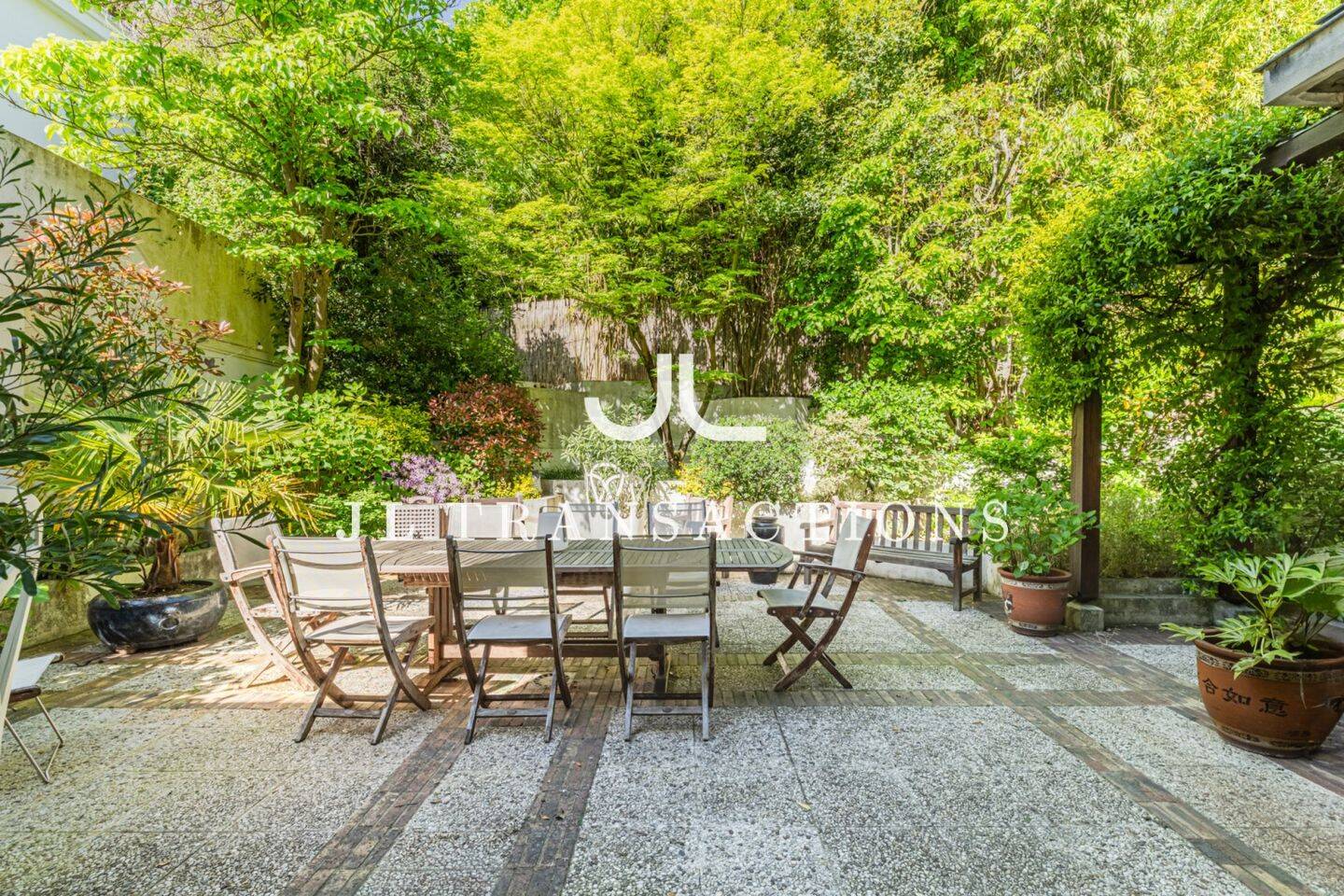 Maison à vendre, 360m², SURESNES
