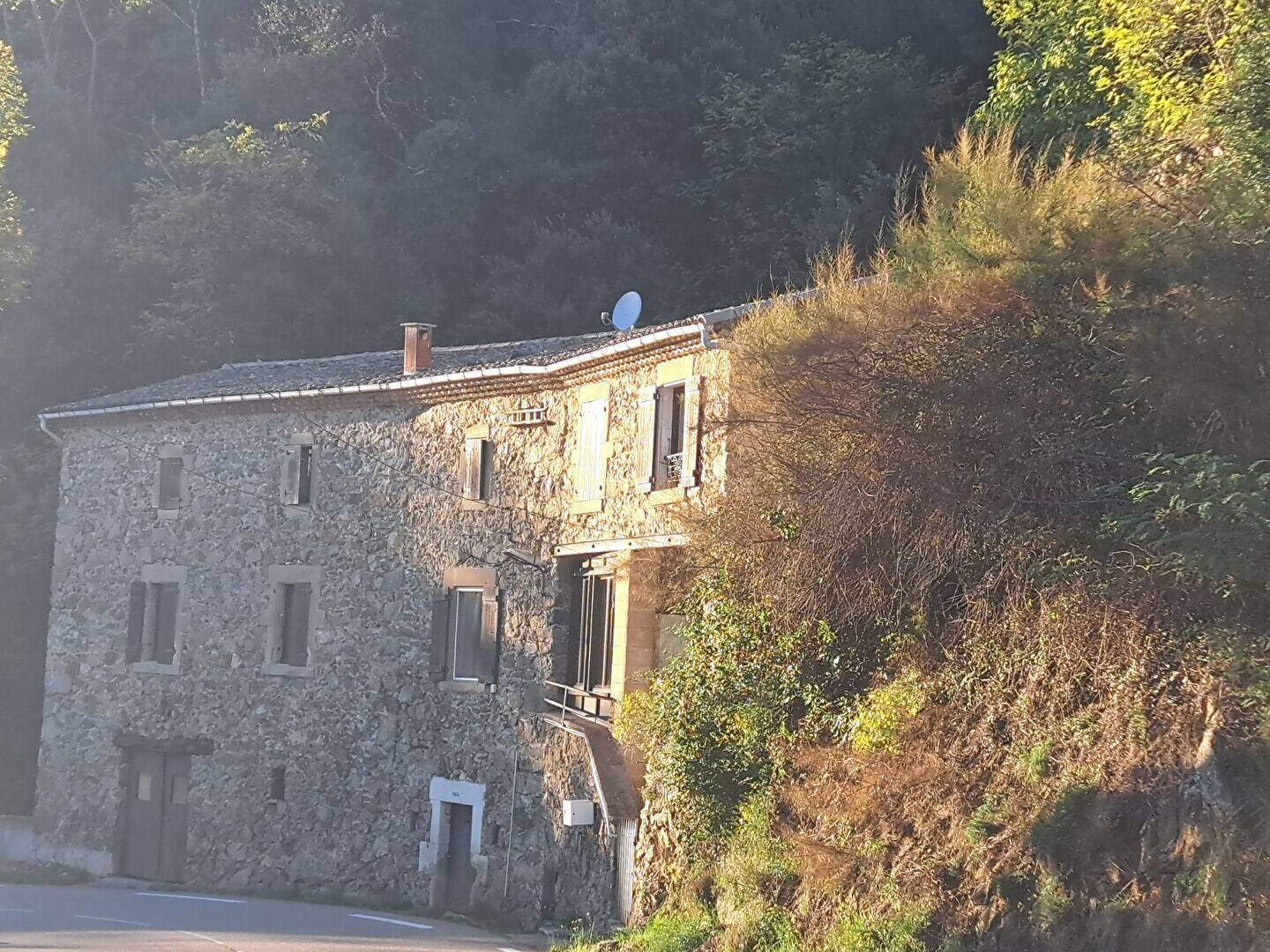 Maison à vendre, 180m², SAINT JEAN DE MUZOLS