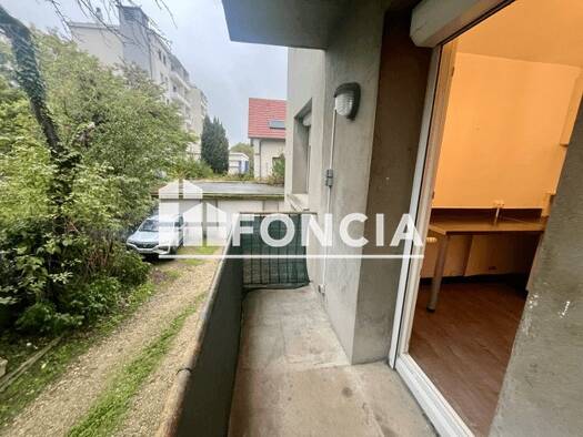 Appartement à louer 690 € 3 pièces 2 chambres 65,1 m² RDC Oiselet la Grive Bourgoin-Jallieu 38300
