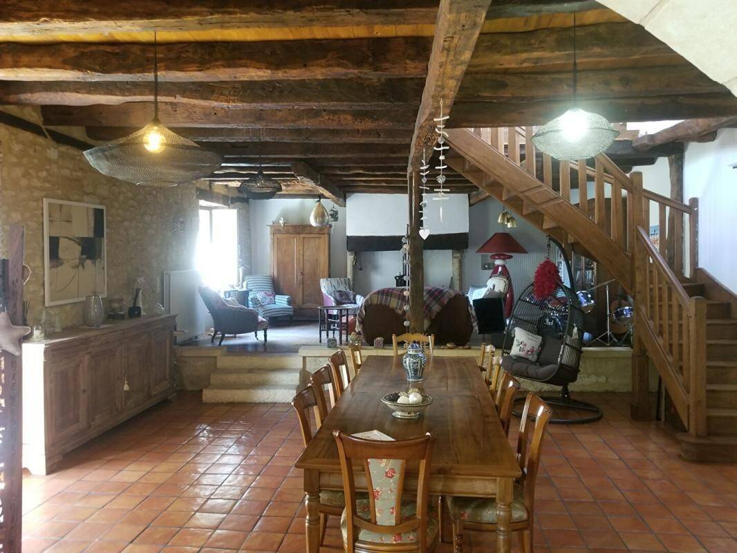 Maison à vendre, 195m², MONTIGNAC
