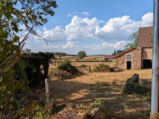 Maison à vendre 125 000 € 5 pièces 3 chambres 135 m² 1 561 m² de terrain Beaubery 71220