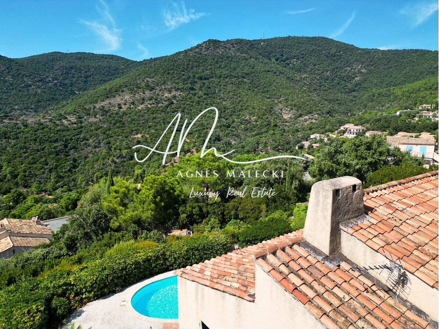Maison à vendre, 133m², RAYOL CANADEL SUR MER